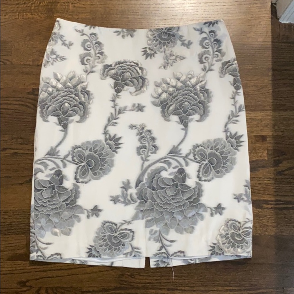 White House Black Market Skirt